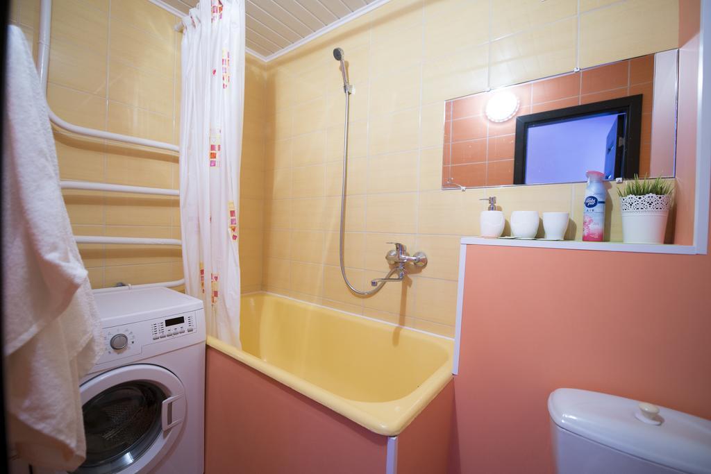 Mini Apartamentai Hotell Anykščiai Exteriör bild